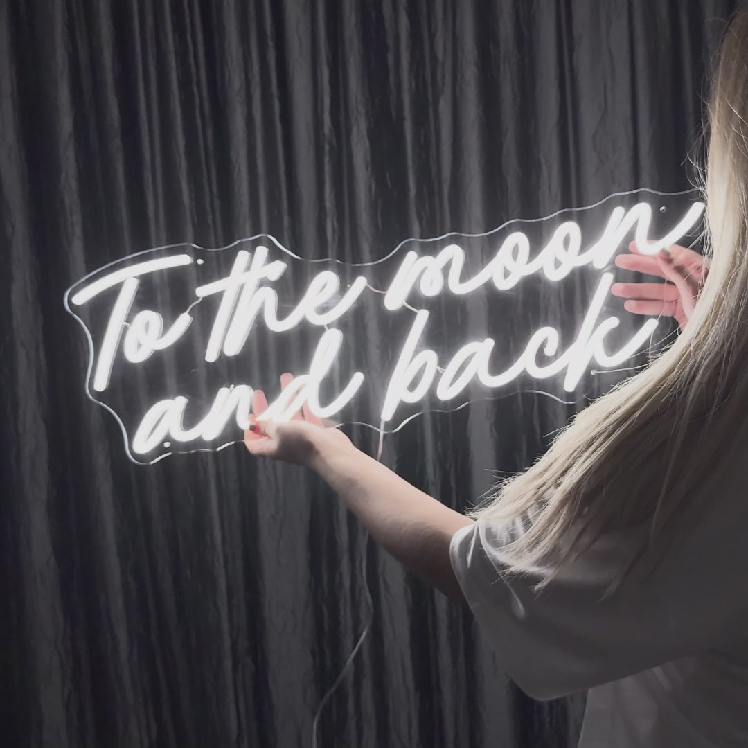 Sinal de néon To The Moon and Back
