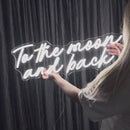 Sinal de néon To The Moon and Back